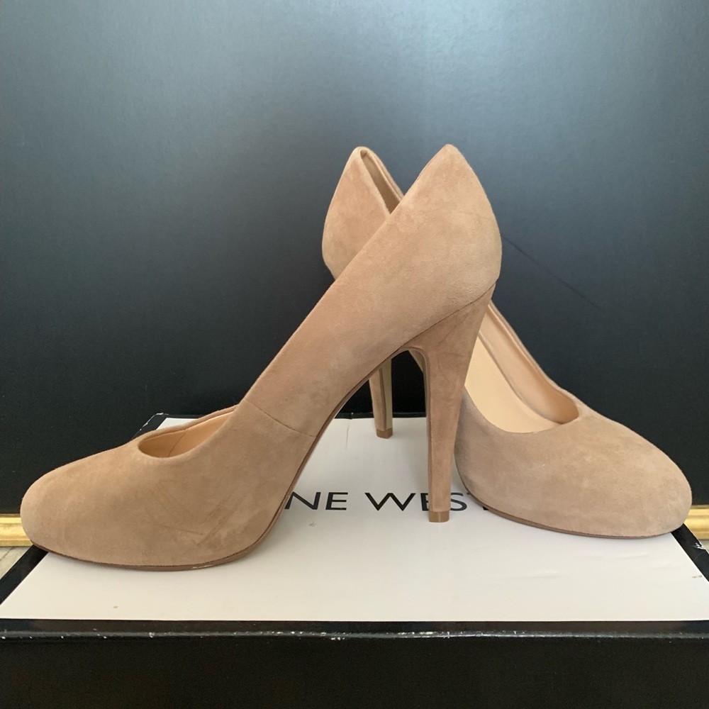Nude Genuine Suede Nine West Pumps size 8.5